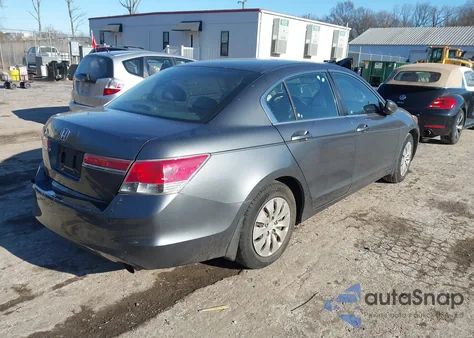 2011 Honda Accord 2.4 Lx z USA, uszkodzony, nr VIN 1HGCP2F32BA058776